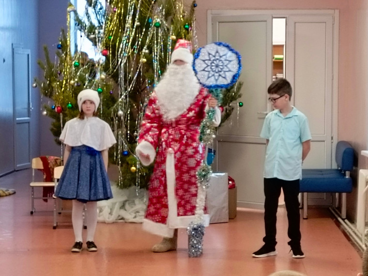 Новогодняя программа в школе.