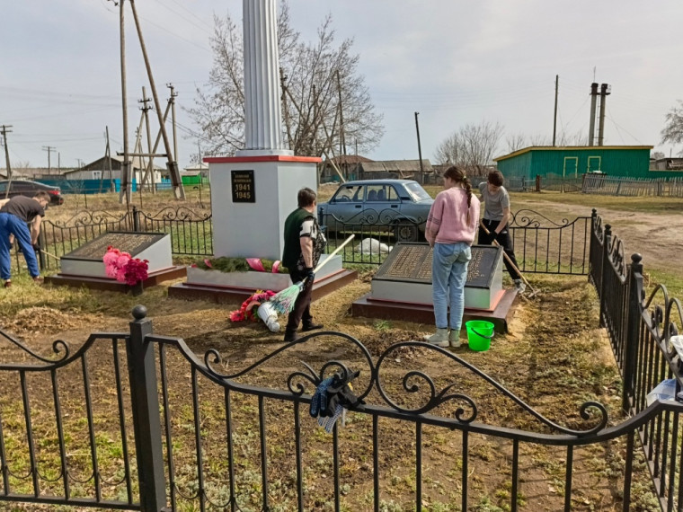 Акция «Чистый обелиск».